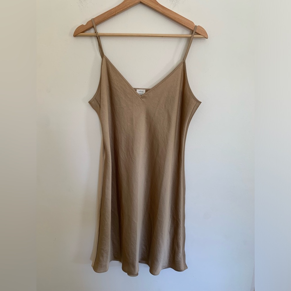 Wilfred Aritzia Mini Satin Slip Dress Tan Size L